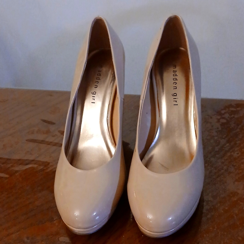 Ladies Shoes